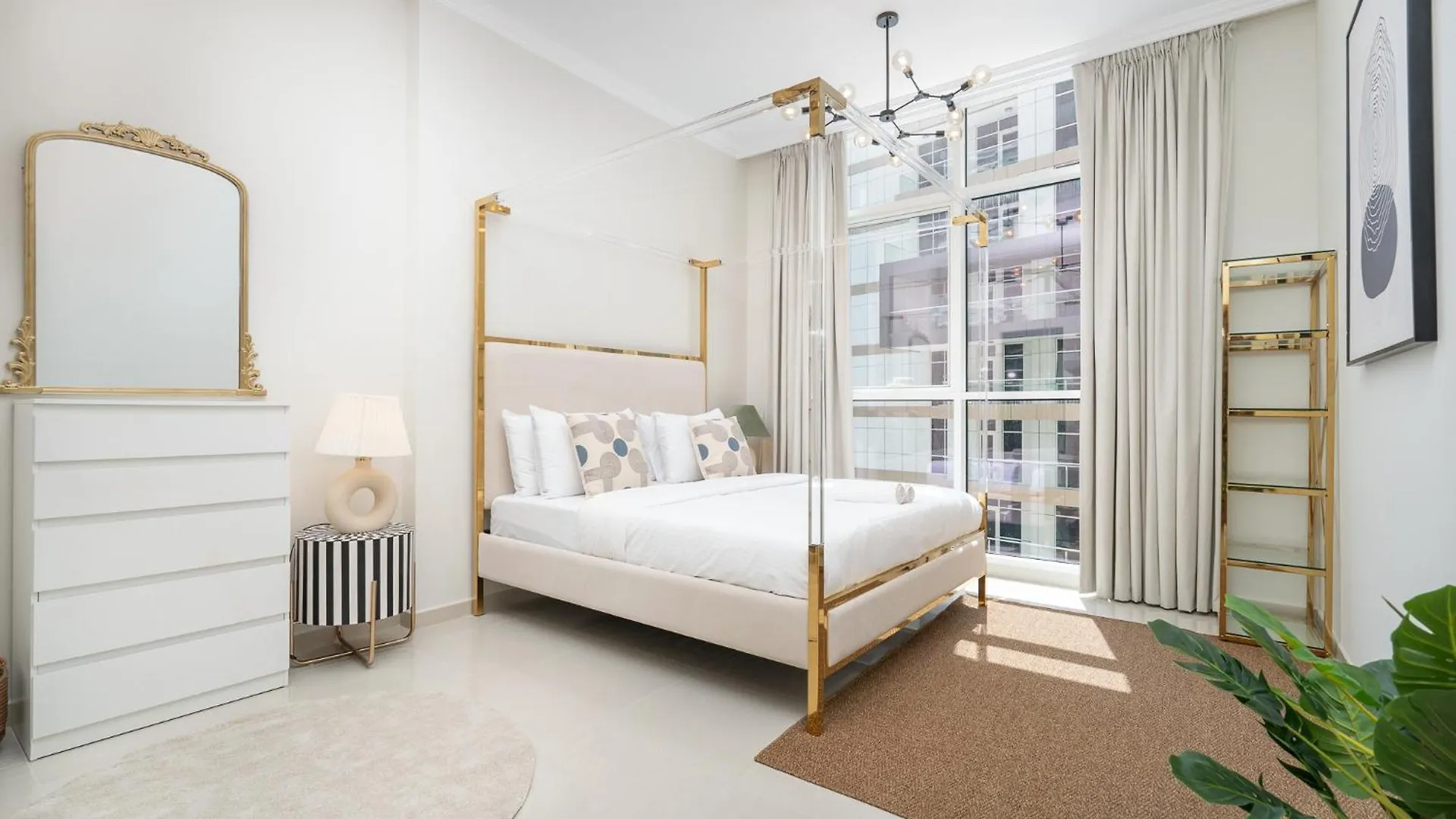 Heaven Crest Vacation Homes Downtown - Studio And 1 Bedroom Suites 2 Minute Walk To Dubai Mall And Burj Khalifa