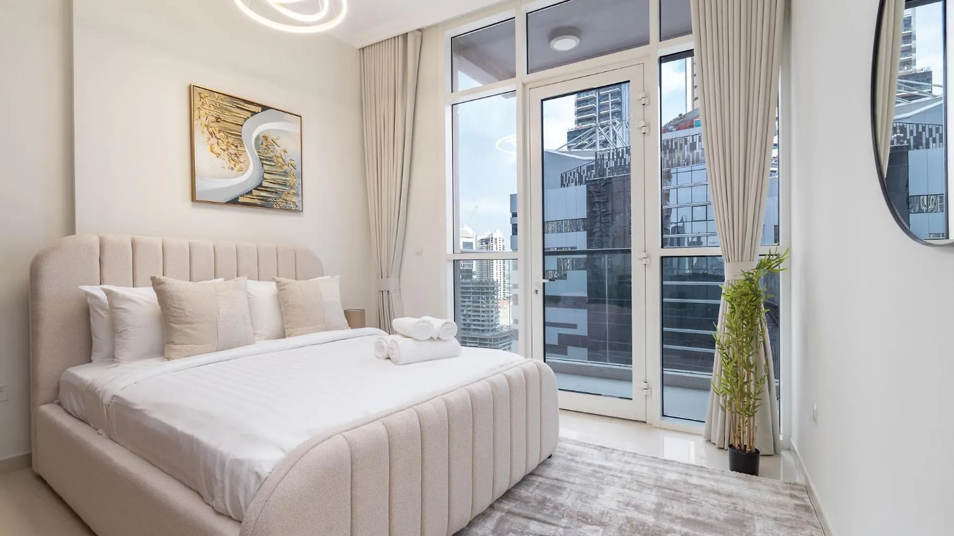 Apartman Heaven Crest Vacation Homes Downtown - Studio And 1 Bedroom Suites 2 Minute Walk To Dubai Mall And Burj Khalifa