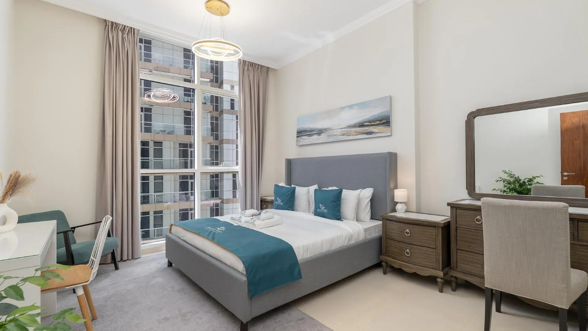 Apartman Heaven Crest Vacation Homes Downtown - Studio And 1 Bedroom Suites 2 Minute Walk To Dubai Mall And Burj Khalifa